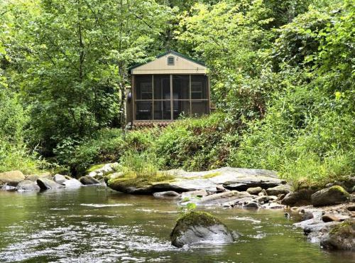 Tranquil Creekside Tiny House in the Appalachian Mountains, Perfect for a Weekend to Disconnect