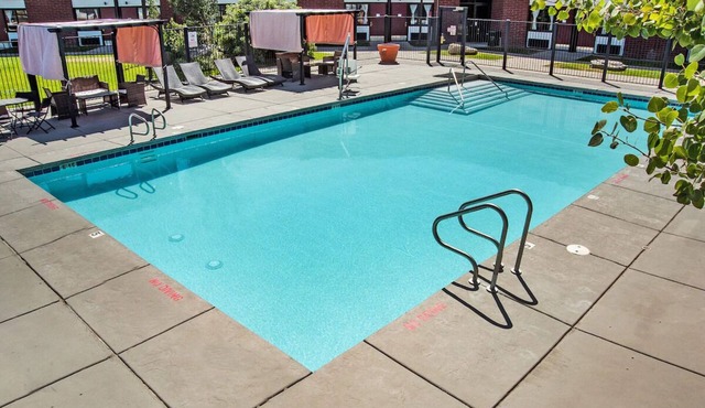 Tranquil Getaway Perfect for Families & Pet Lovers in Cedar! Pool Access!