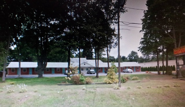 Twin Spruce Motel