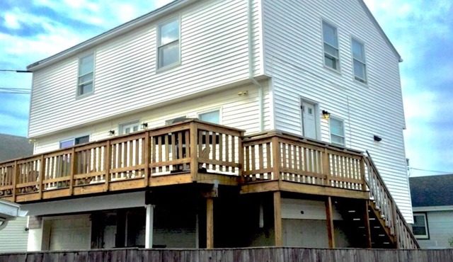 Two large Beach Houses, sleep 18 comfortably