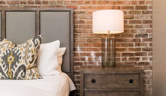 Unbeatable CBD Location: Walk Everywhere + Warm Elegant New Orleans Stay