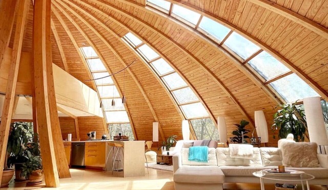 Unique Dome Home With Hot Tub & Piano, on 28 acres