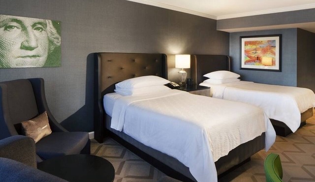 Unwind in Style and Comfort! 3 Relaxing Units at Melrose Georgetown Hotel