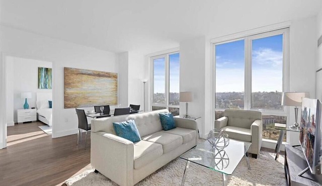 Upscale Downtown 2BR | Lux Amenities | Laundry
