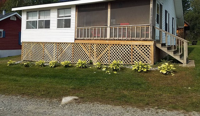 Vacation Station Renovated Willoughby Cottage With Antique Train