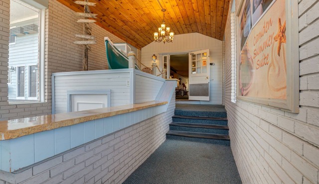 Vacationland Inn & Suites