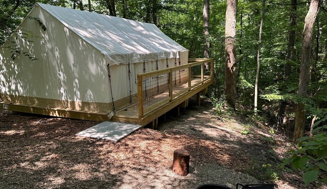 Valley Overlook, Peninsula, Ohio - Glamping Tent with Outdoor Deck, S2