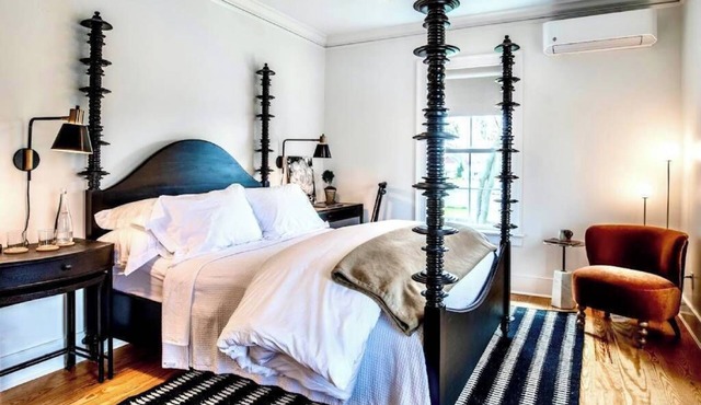 Vine + Sand-Southold, NY'S Newest B&B Room-Room 3-Queen Bed and Ensuite Bathroom With Rain Shower
