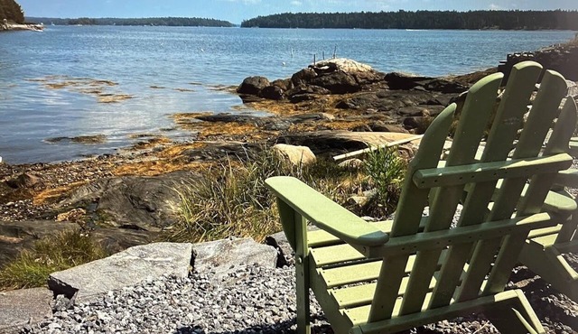 Vintage Maine Cottage - Water Views and Water Access