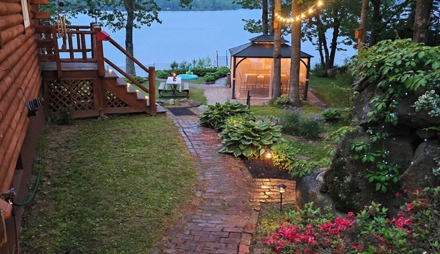 “Wake up to lake views, spend your days on the water, unwind by the fire.”