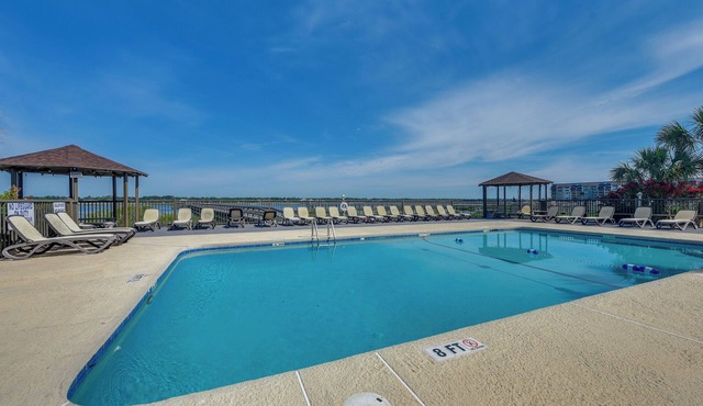 Walk to Beach & Marsh: Condo in Murrells Inlet