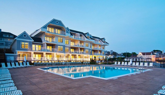 Water's Edge Resort and spa w indoor and outdoor pool and beach. Condo Sleeps 6