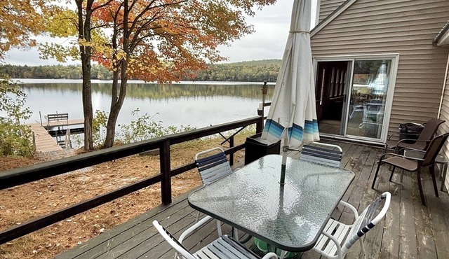 Waterfront 4 Bedroom 2 Bath on Barker Pond in Sebago