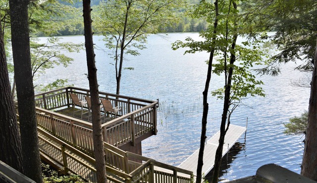 Waterfront 5 bedroom home on Stocker Pond with Dock