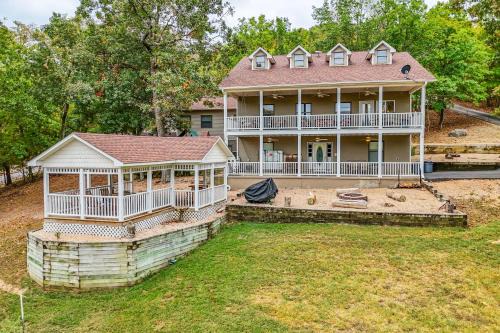 Waterfront Beaver Lake House w/Deck & Fire Pit!