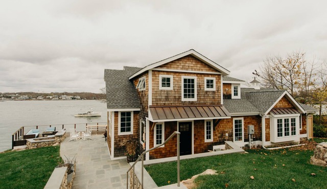 Waterfront Cottage in Branford