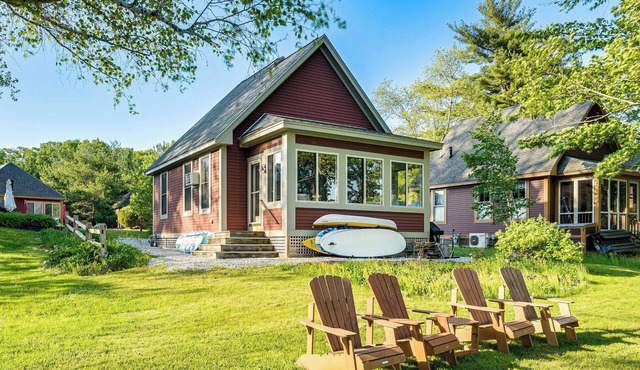 Waterfront Cottage in Summer Village w/Grill