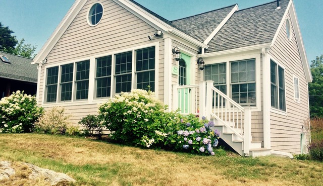 Waterfront cottage situated at the mouth of Mackerel Cove. Amazing sunset views!