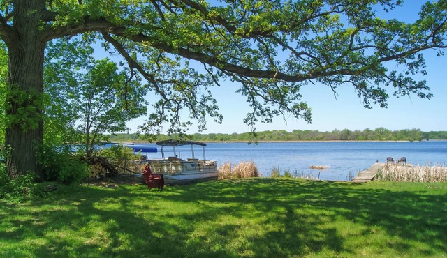 Waterfront Eagle Lake Home w/Yard & Deck