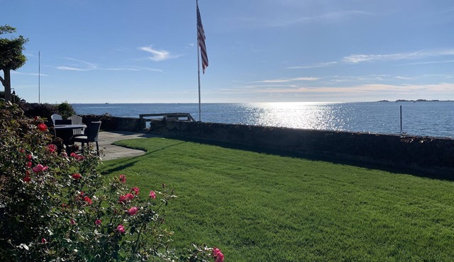 Waterfront Escape in Clinton