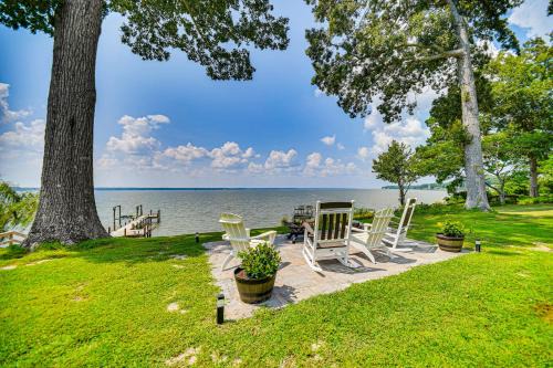 Waterfront Gloucester Cottage w/Private Boat Dock