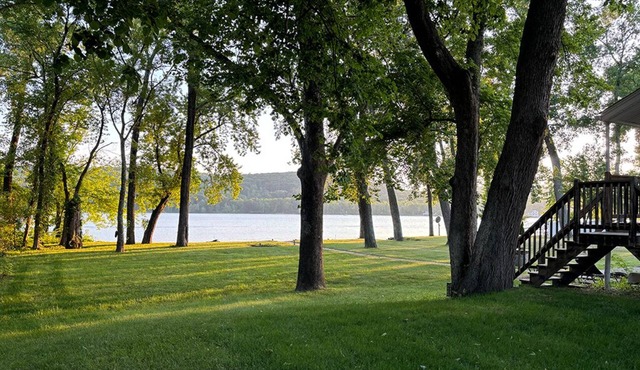 Waterfront Goodspeed airport 2-bedroom house with AC, WiFi