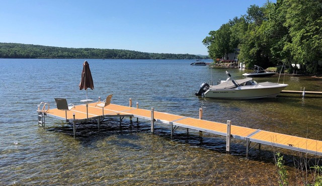 Waterfront Lake Winnisquam House, Guest House & Barn Game Rm, Sleeps 16 w/Beach