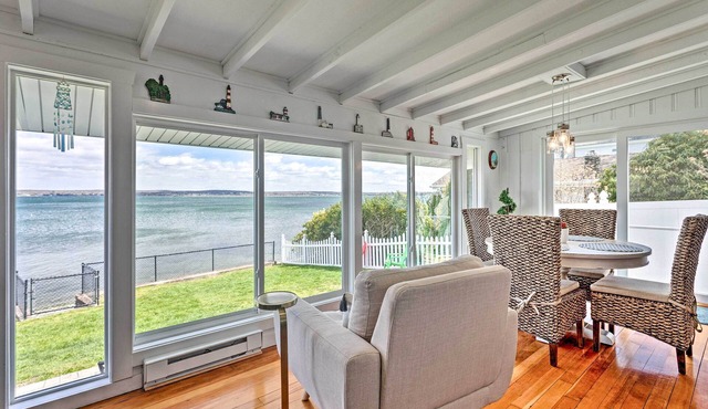 Waterfront Portsmouth Cottage: 8 Mi. From Newport!
