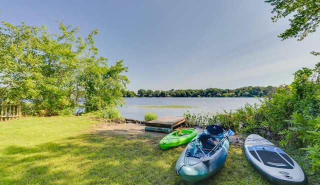 Waterfront Rhode Island Abode with Kayaks and Dock!