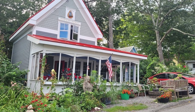 Waterview Cottage in historic Bayside on Penobscot Bay
