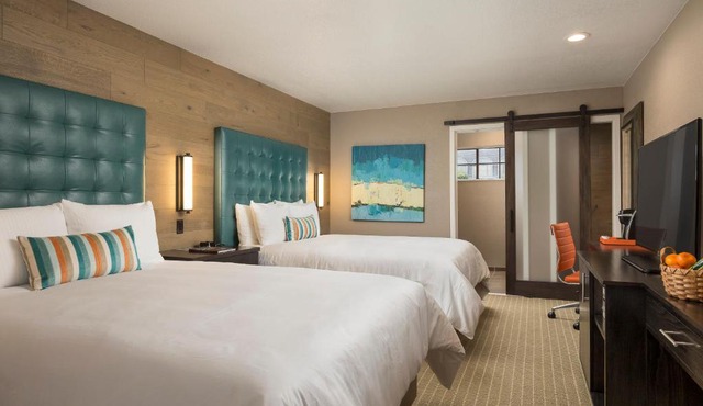 Wave Street Inn