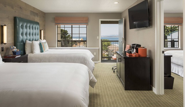 Wave Street Inn