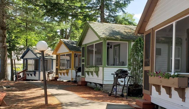 Weirs Beach Motel and Cottages