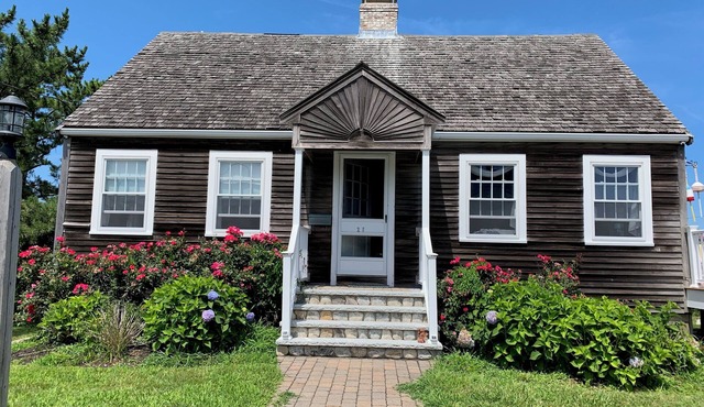 Welcome to "A Stones Throw" Cottage located steps from the beach.