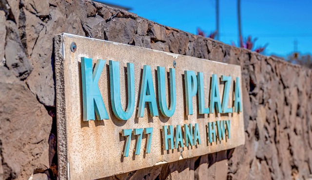 Welcome to Paradise! Paia is Maui's hidden gem. Windsports, shopping, & dinning