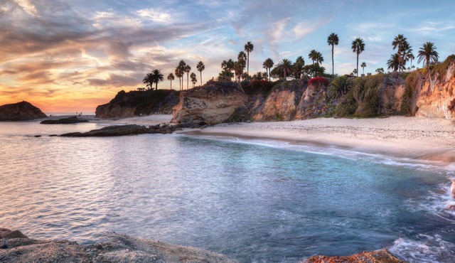 Welcome to stunning Laguna Beach!