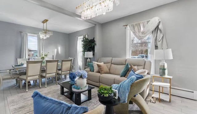 Welcoming 3-bedroom house- Gardner home