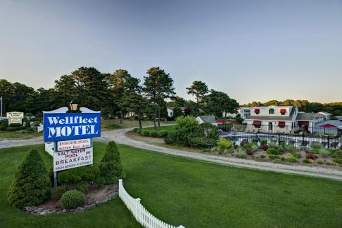 Wellfleet Lodge