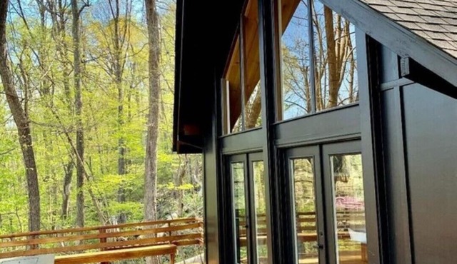 Whiskey Hill Cabin a mountain escape in Virginia wine country