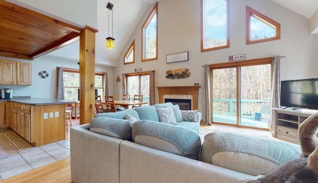 White Mountains Chalet by Mirror Lake