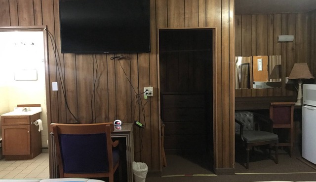 White Pine Motel