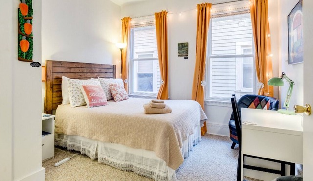 Whole Apartment. Private. Walk to Yale and Downtown
