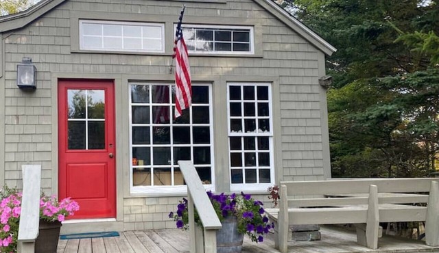 Wildwood Cottage and Bunkhouse