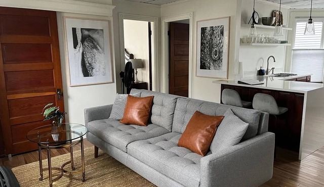 Willard Beach: Cozy Apartment with a King Size Bed