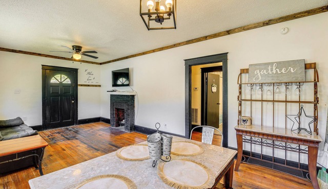Williamson Cottage ~ 2 Mi to Town + Trails!