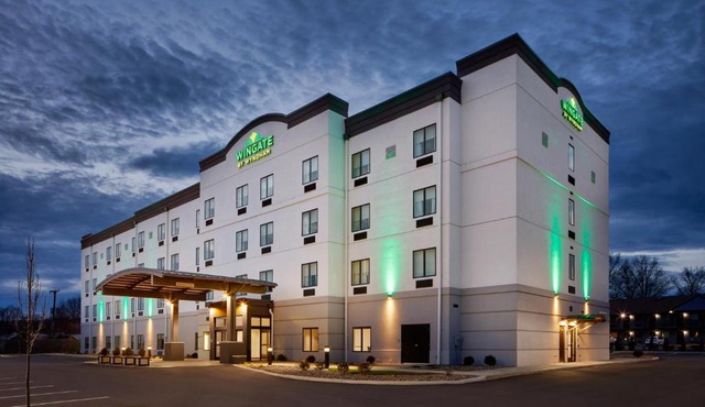 Wingate by Wyndham Hurricane WV
