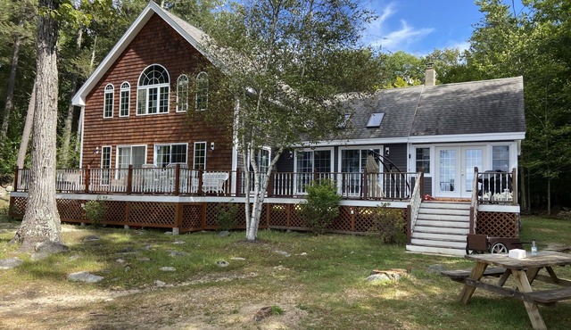 Winnipesaukee, 4BR Dow Island Waterfront, Beach, Spectacular Sunsets, Need Boat