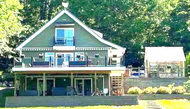 Winter Lakeside Retreat on Locke Lake — Stunning Views & Private Hot Tub