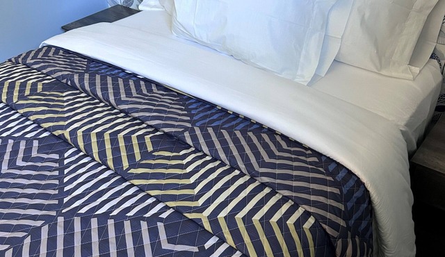 Wolastoq Inn & Suites