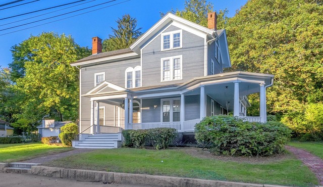 Your Charming 4BR Retreat Home Minutes from Casino Excitement!